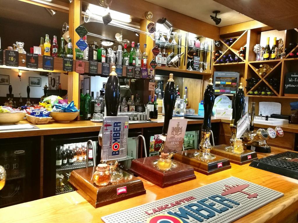 The Howard Arms Brampton  Extérieur photo